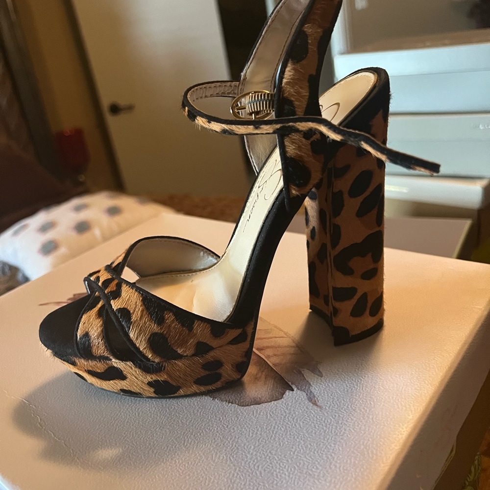 Jessica Simpson high heel